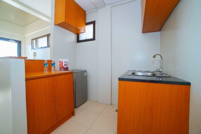 RedDoorz Plus near Capitol Commons Pasig City Esterno foto