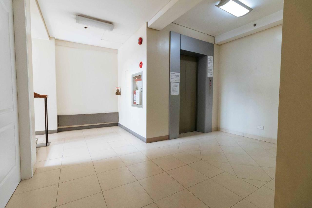 RedDoorz Plus near Capitol Commons Pasig City Esterno foto