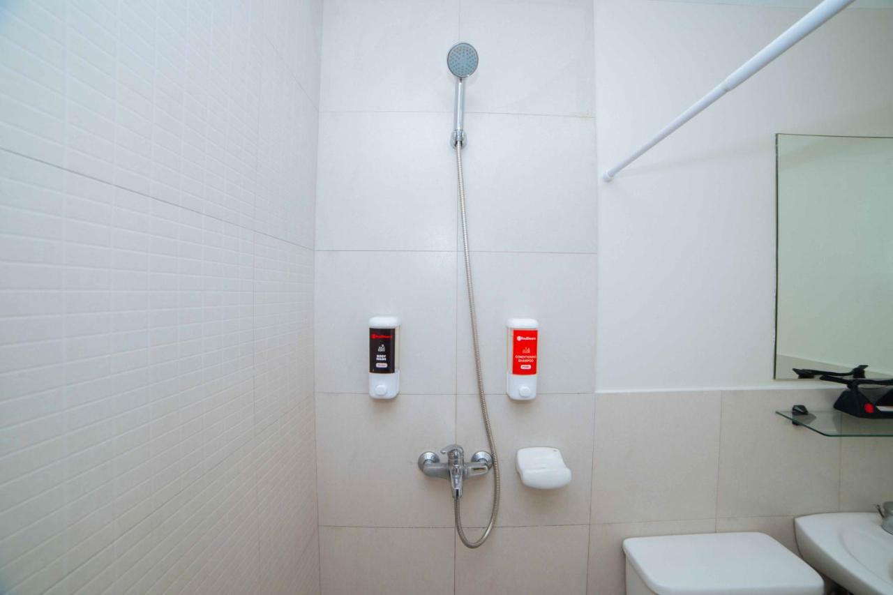 RedDoorz Plus near Capitol Commons Pasig City Esterno foto
