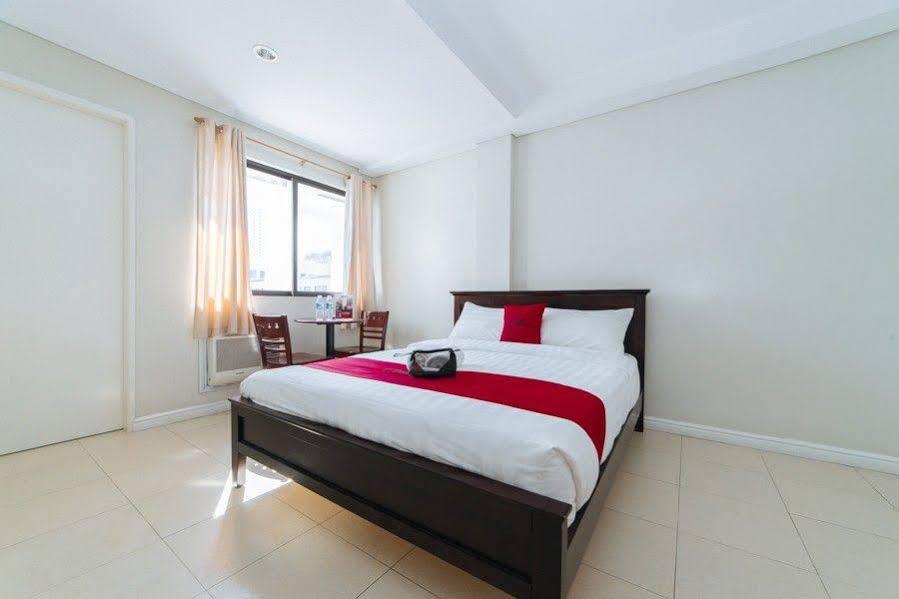 RedDoorz Plus near Capitol Commons Pasig City Esterno foto